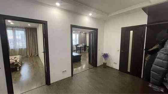 Оренда Квартира 1-кімнатна, 16/16 поверх на ул. Полтавская Киев