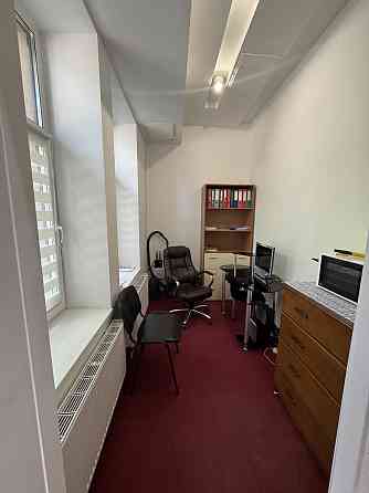 Оренда торгове приміщення на Залізнична вул., 49 поверх - 1/4 Івано-Франківськ