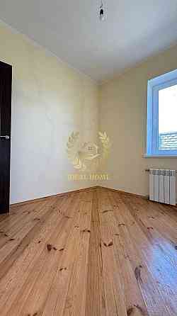 Продаж Будинок 4-кімнатний 