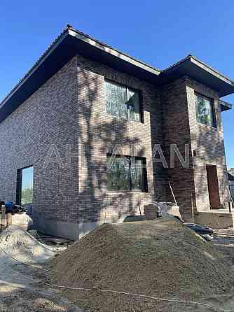 Продаж Будинок 4-кімнатний на вул. Покровська Чабани