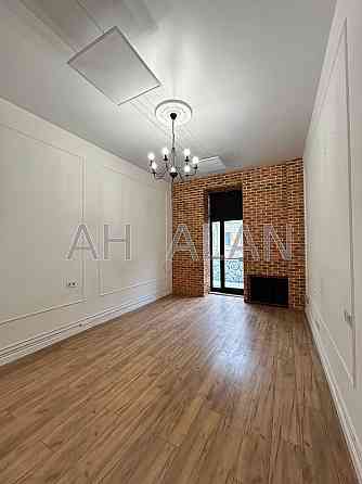 Оренда Будинок 4-кімнатний на Євгена Чикаленка вул., 10 Kiev