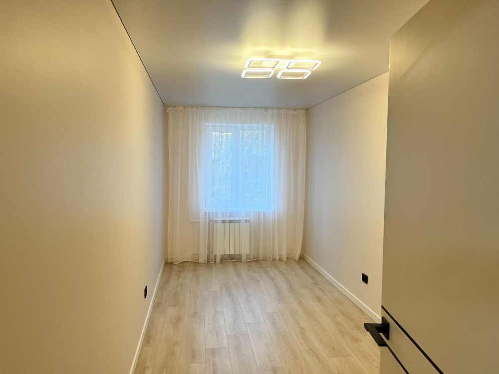 Продаж Квартира 3-кімнатна, 2/5 поверх на вул. Степана Бандери Рівне - фото 7