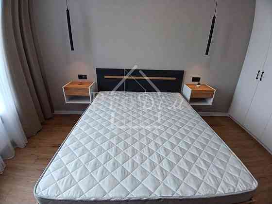 Оренда Квартира 1-кімнатна, 12/25 поверх на Просп. Європейського Союзу, 51 Киев