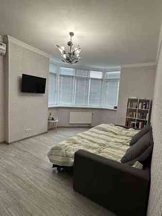 Оренда Квартира 1-кімнатна, 2/24 поверх на ул. Феодосийская, 3в Kiev