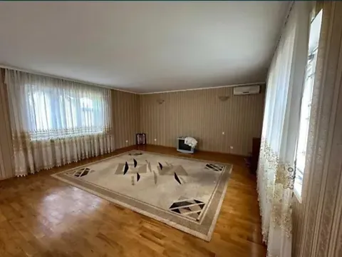 Продаж    180 кв.м 5 кімн. на Садова вулиця 5 Кропивницький - фото 1