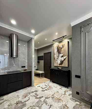 Продаж Квартира 3-кімнатна, 8/12 поверх на Чубаевская ул., 1 Odessa