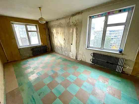 Продаж Квартира 4-кімнатна, 8/9 поверх на Калиновая ул., 61 Dnipro