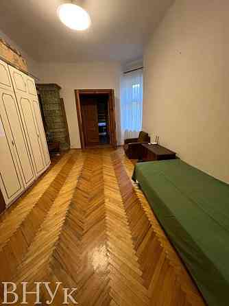 Продаж Квартира 2-кімнатна, 2/2 поверх на вул. Пекарська Львів