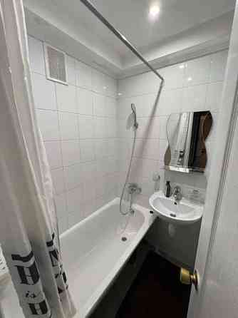 Оренда Квартира 2-кімнатна, 4/5 поверх на пр. Соборности Київ