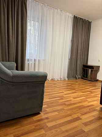 Оренда Квартира 1-кімнатна, 1/5 поверх на Колекторна, 3 Kiev