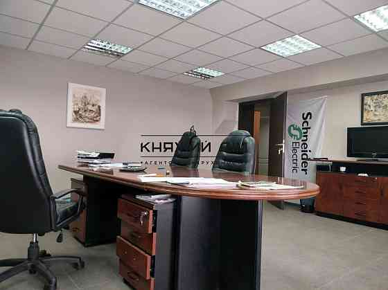 Оренда офісне приміщення на Коллекторная ул. поверх - 2/5 Київ