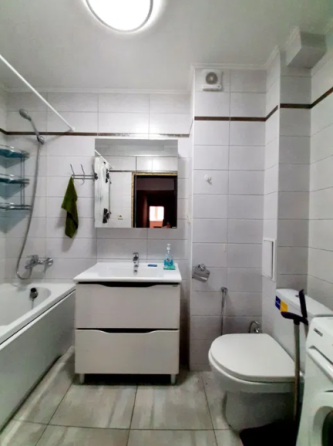 Продам 4-комнатную квартиру с видом на море на пос.Котовского (ул.С.Палия) Одесса