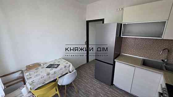 Продаж Квартира 2-кімнатна, 8/9 поверх на Ипсилантиевский переулок/Аистова Kiev