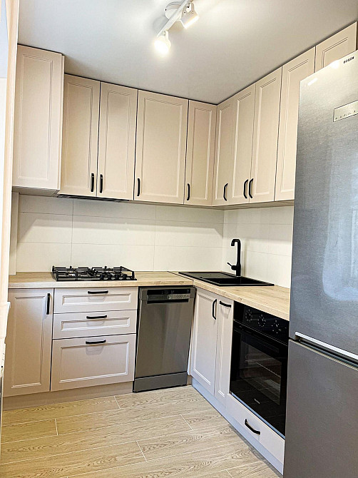 Продаж Квартира 3-кімнатна, 2/5 поверх на вул. Степана Бандери Рівне - фото 4