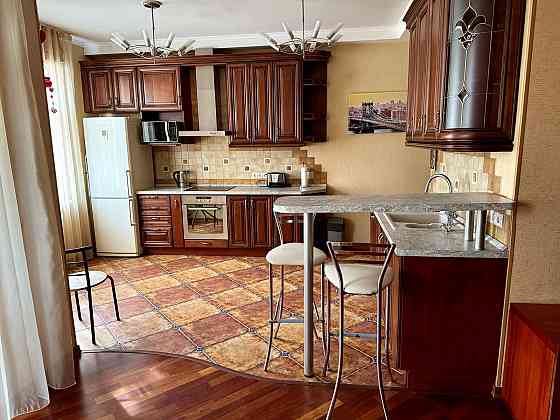 Продаж Квартира 2-кімнатна, 7/7 поверх на Щекавицька вул., д. 30/39 Киев