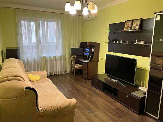 Продаж Квартира 3-кімнатна, 14/22 поверх на Урлівська, 15 Kiev