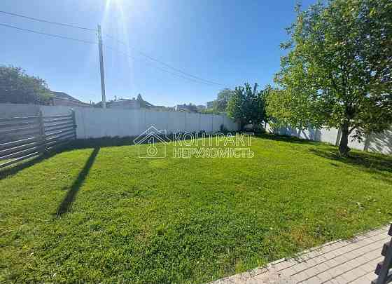 Продаж Будинок 5-кімнатний на вул. Безперчего Kharkiv