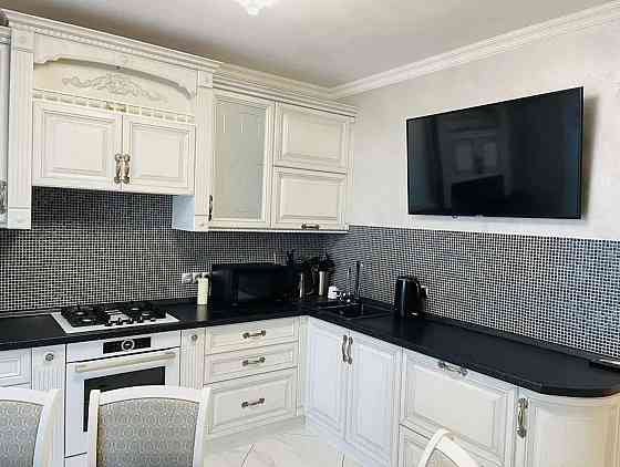 Продаж Квартира 2-кімнатна, 10/12 поверх на Владимирская, 1 Дніпро