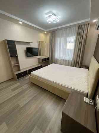 Оренда Квартира 2-кімнатна, 19/25 поверх на ул. Софии Русовой Киев