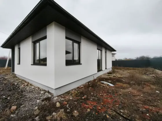 For sale 1-storey House with land 6.5 ares 150 sq.m 4 rooms at Хорвацька Uzhhorod