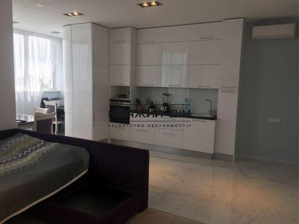 Отличная 1к. стидио в новом доме, метро Дружбы Народов. КОД: 21133314. Киев - изображение 2