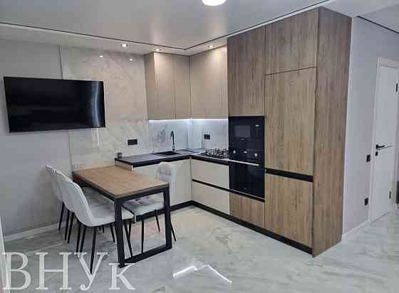 Продаж Квартира 3-кімнатна, 1/12 поверх на вул. Київська Ternopil'