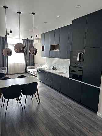 Продаж Квартира 3-кімнатна, 9/9 поверх на вул. Клочківська Kharkiv