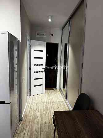 Продаж Квартира 1-кімнатна, 4/17 поверх на вул. Голосеевская Київ