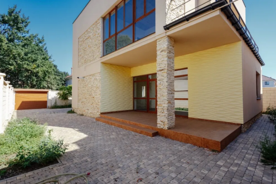 Современный дом в Совиньоне-3 Лиманка