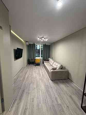 Продаж Квартира 1-кімнатна, 1/26 поверх на Князя Романа Мстиславича вул., д. 26 Kiev