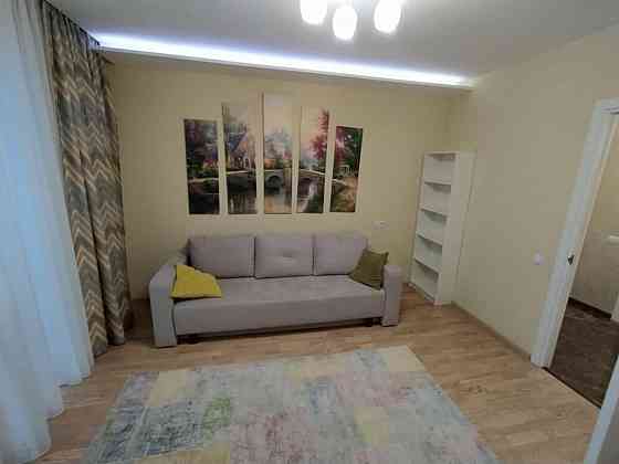 Продаж Квартира 3-кімнатна, 10/19 поверх на Гарматна вул., д. 38А Киев