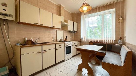 Продаж 2-кімнатної квартири. Другий поверх! Кухня – 10 метрів! Миколаїв