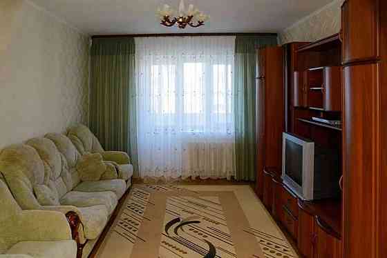 Оренда Квартира 3-кімнатна, 10/14 поверх на ул. Вишняковская Київ