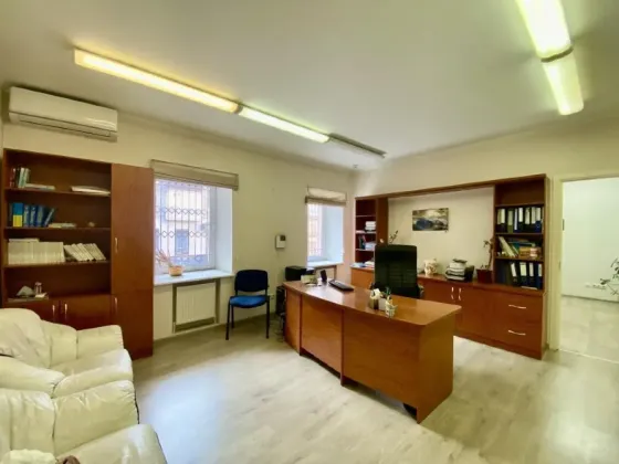 Premises in the city center. Starokozatska 22, 1st floor with a separate entrance Dnipro