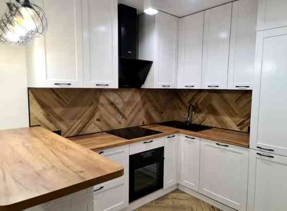 Оренда Квартира 3-кімнатна, 17/27 поверх на Варненская ул., 29 Одеса