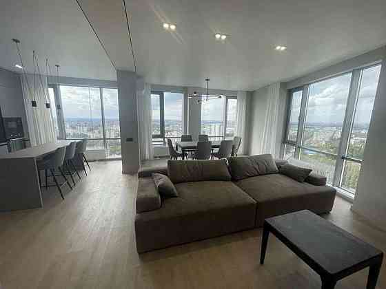 Оренда Квартира 3-кімнатна, 30/36 поверх на ул. Академика Заболотного Kiev