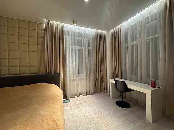 Продаж Квартира 4-кімнатна, 19/30 поверх на Андрія Верхогляда вул., д. 20а Київ