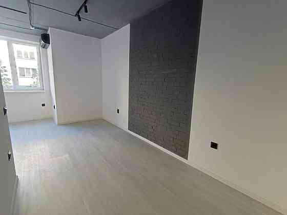 Продаж Квартира 1-кімнатна, 1/4 поверх на Дергуса, 42 Киев