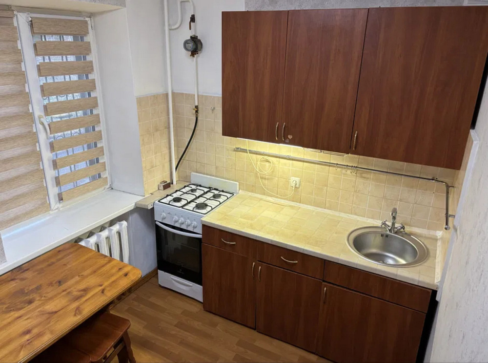 Оренда Квартира 1-кімнатна, 1/5 поверх на Колекторна, 3 Київ - фото 1