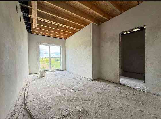 Продаж Будинок 4-кімнатний Запитів