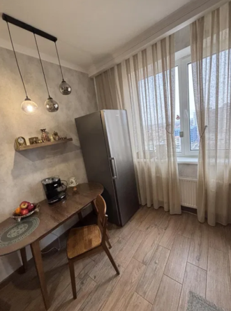 Продаж Квартира 2-кімнатна на ул. Жемчужная, 8 Лиманка