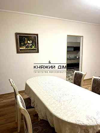 Оренда Квартира 3-кімнатна, 33/36 поверх на Срибнокильская ул. Київ