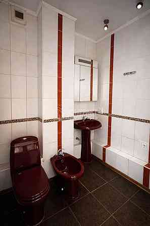 Продаж Квартира 1-кімнатна, 1/9 поверх на вул. Гвардійців Широнінців Kharkiv