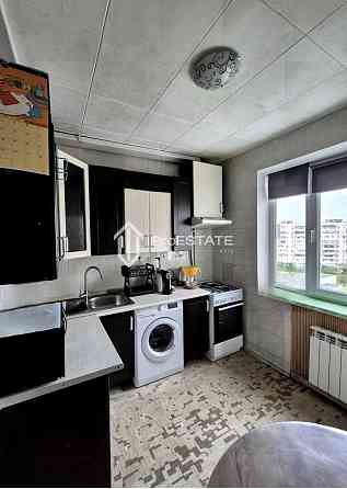 Продаж Квартира 3-кімнатна, 9/10 поверх на вул. Милославская Киев