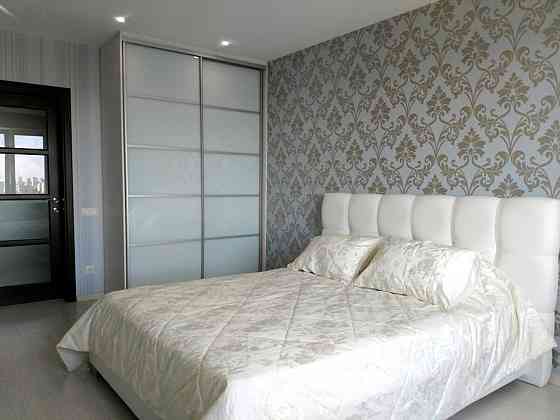 Продаж Квартира 3-кімнатна, 22/25 поверх на Хорольська, 3 Киев