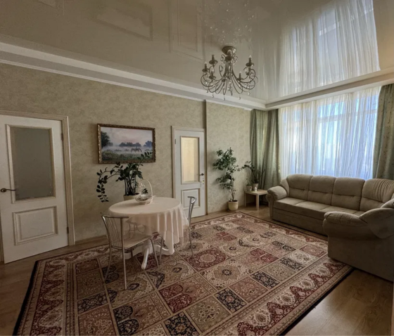 Продаж Квартира 3-кімнатна, 14/15 поверх на Юлії Здановської, 50/2 Київ