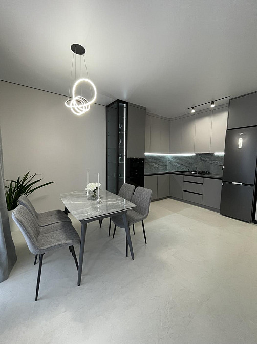 Продаж 2-поверховий Будинок з ділянкою 2 сот 100 кв.м 3 кімн. на Млинівська вул. Рівне - фото 1