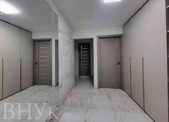 Продаж Квартира 3-кімнатна, 10/10 поверх на вул.Пирогова Вінниця