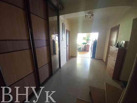 Продаж Квартира 3-кімнатна, 6/6 поверх на вул. Петлюри L'viv