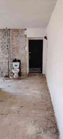 Продаж Квартира 3-кімнатна, 4/5 поверх на вул. Познанська Kharkiv